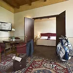 Dell'agenzia 4*
