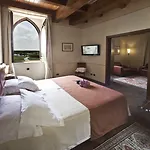 Dell'agenzia 4* Бра