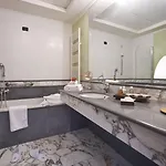 Отель Dell'agenzia 4*