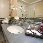 Dell'agenzia 4*