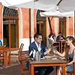 Dell'agenzia 4* Bra
