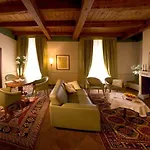 Отель Dell'agenzia 4*
