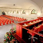 Dell'agenzia 4* Bra