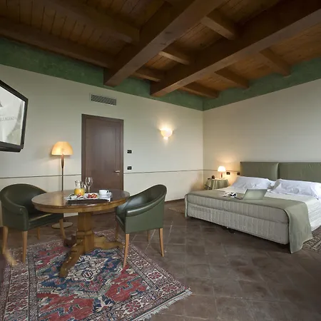 Dell'agenzia 4* Bra