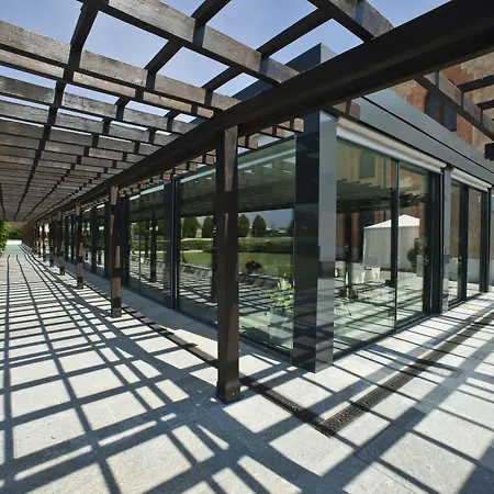 Hotel Dell'agenzia 4*