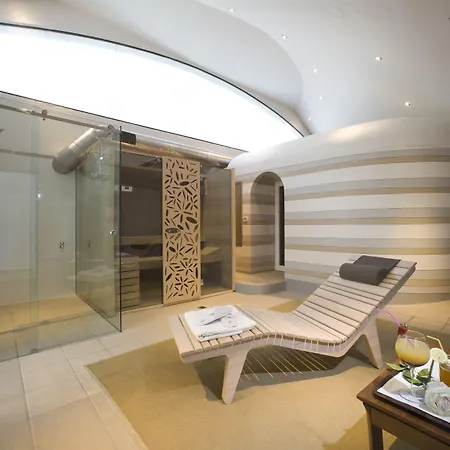 Dell'agenzia Hotel Bra