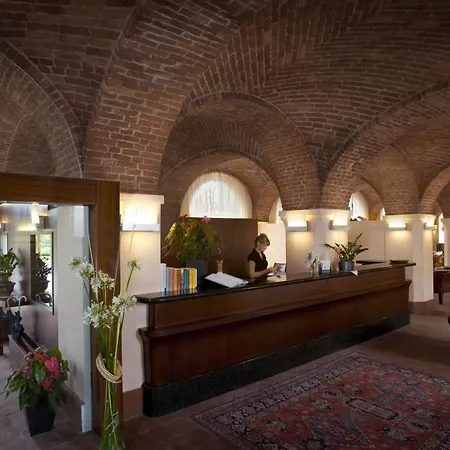Dell'agenzia Hotel Bra