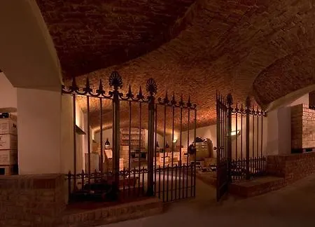 Hotel Dell'agenzia 4*