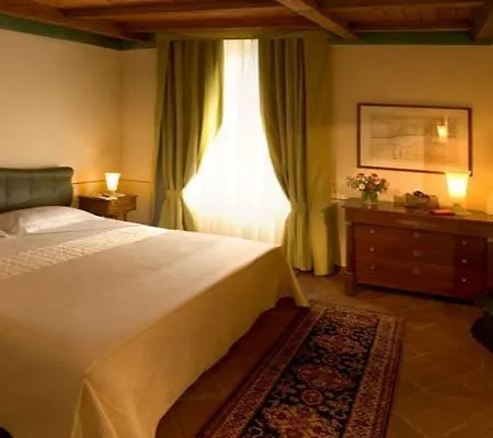 Hotel Dell'agenzia 4*