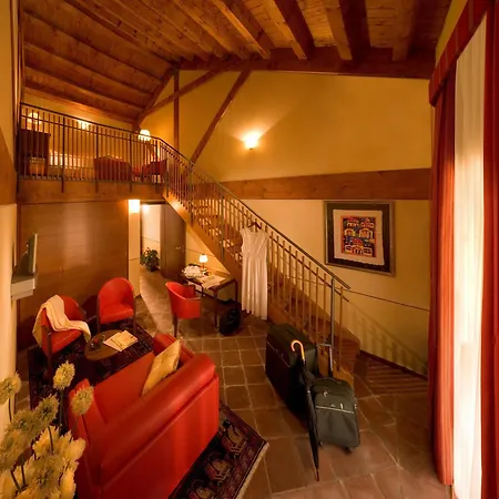 Hotel Dell'agenzia 4*
