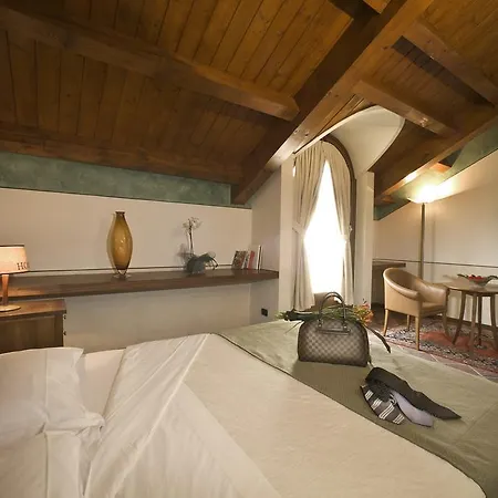 Dell'agenzia Hotel Bra